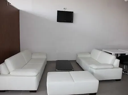 Hb1 Budget - Contactless Check In